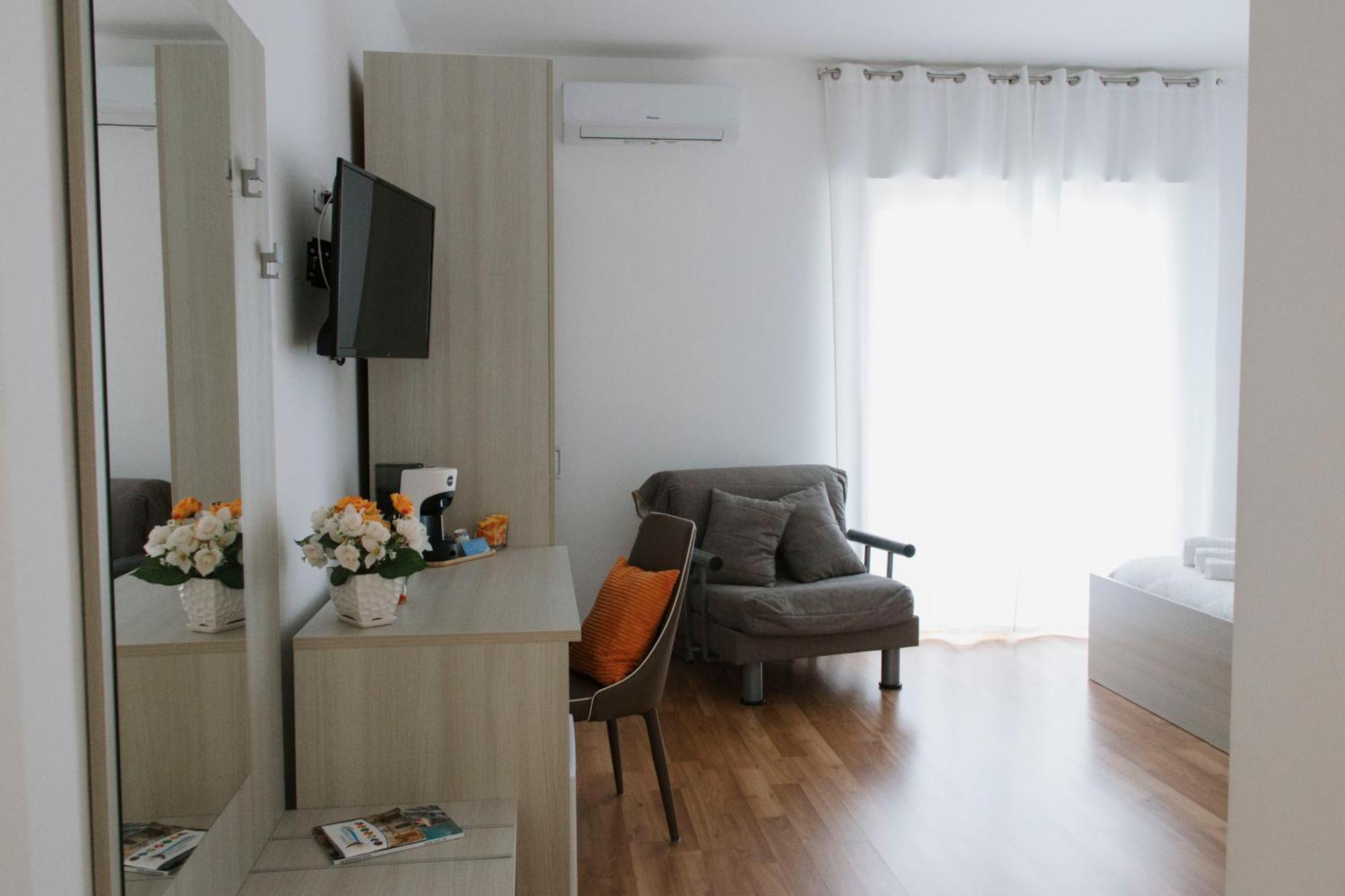 Bnb Nuova Vita Paola Exterior photo